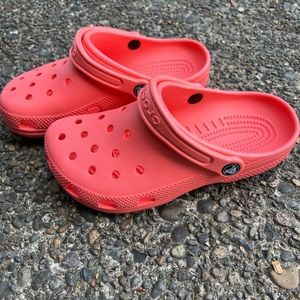 Crocs Classic Clog, Youth 4; Womens 6